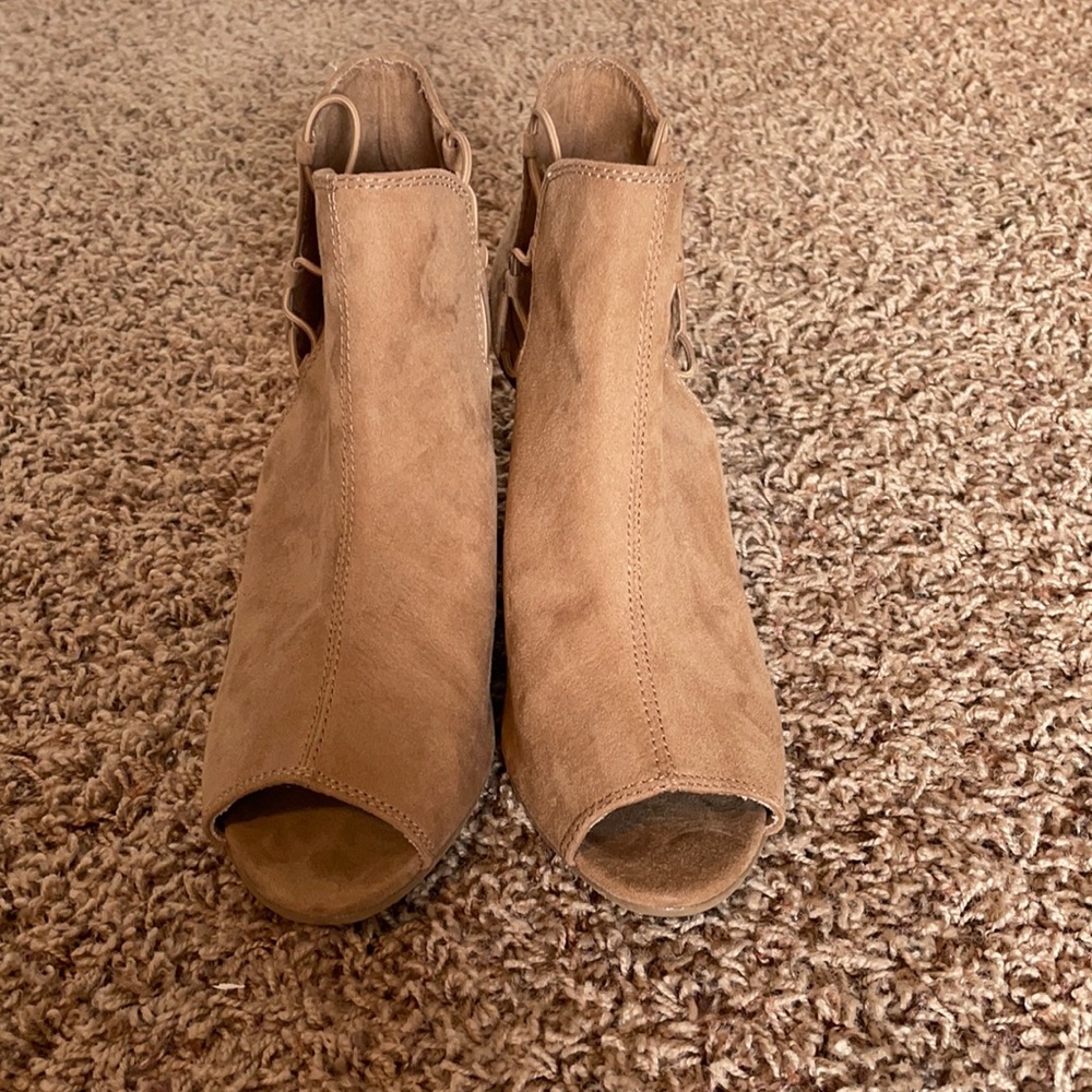Brown sugar heels/boots size 8 women’s